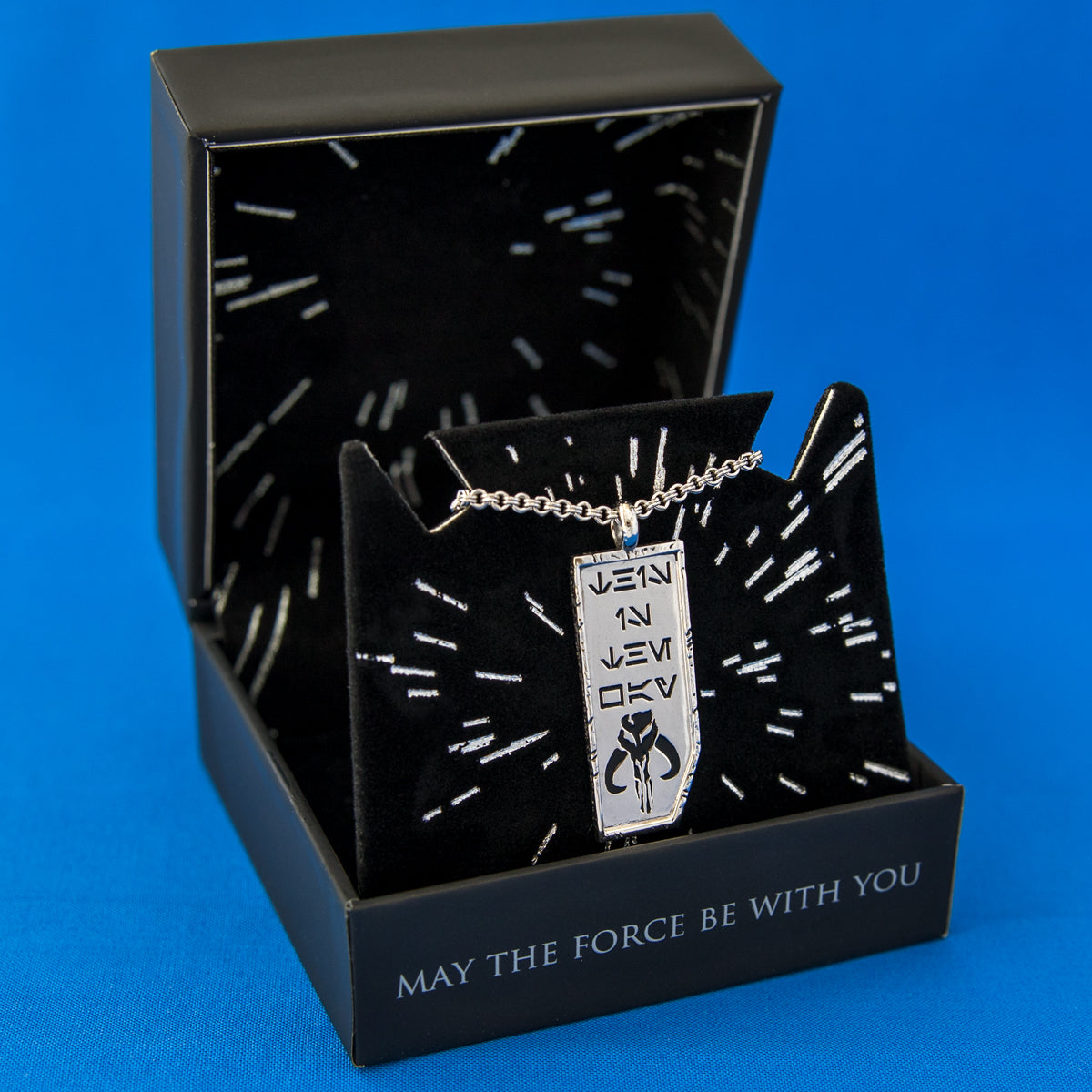 Star Wars RockLove Collector Box with branded travel pouch and necklace